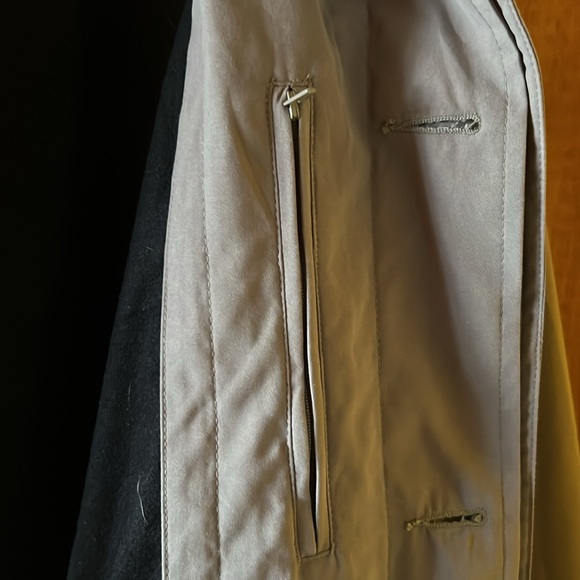 Orvis Large trenchcoat w removable wool blend liner - Picture 9 of 11